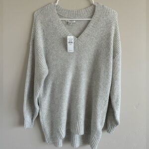 American Eagle Outfitters Light Gray V-Neck Sweater